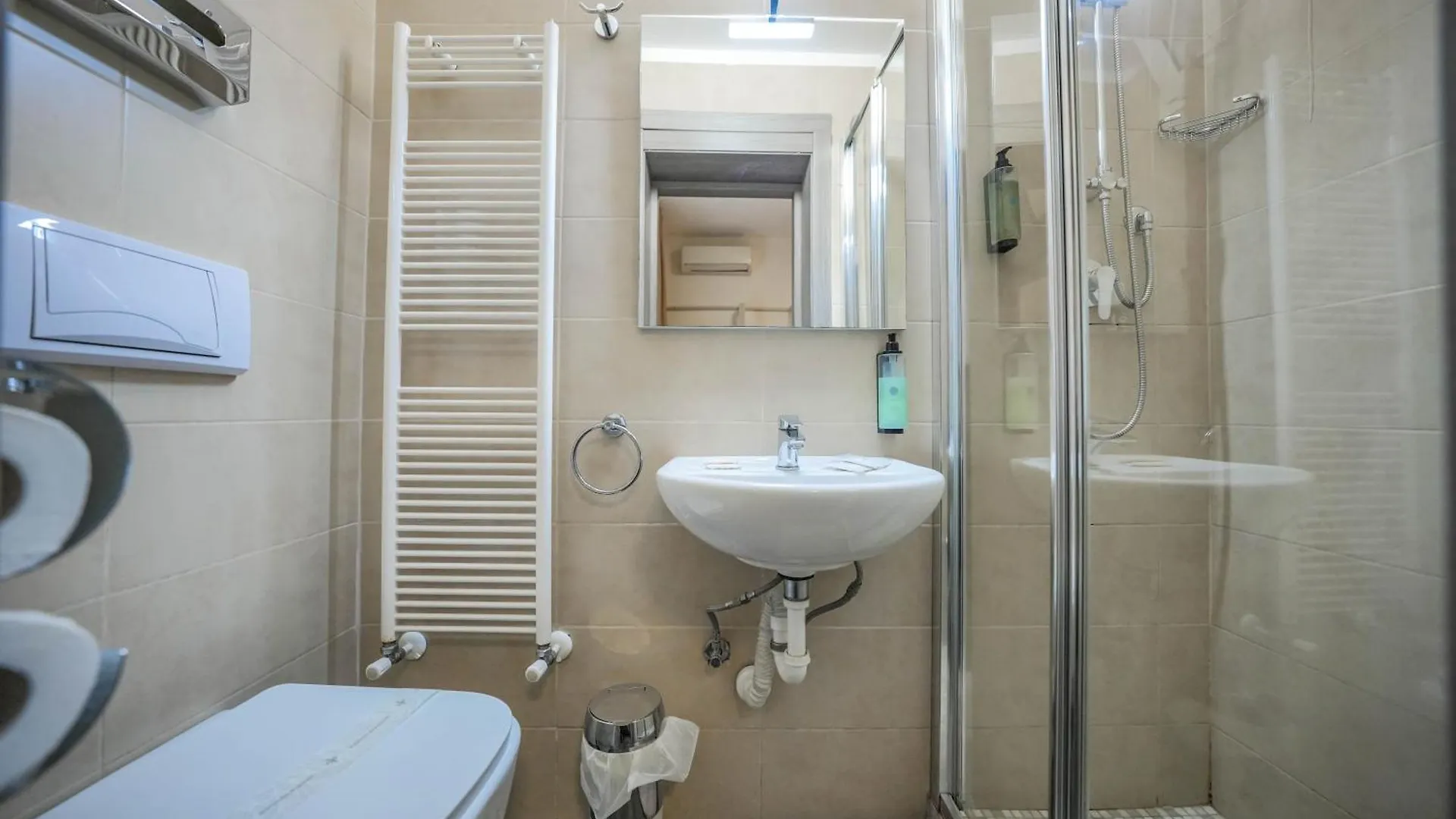 Hotel Soma Rimini 3*,  Italia